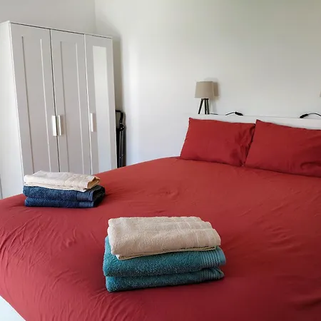 Neuf, Calme Et Ensoleille * Кабур