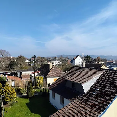 Neuf, Calme Et Ensoleille